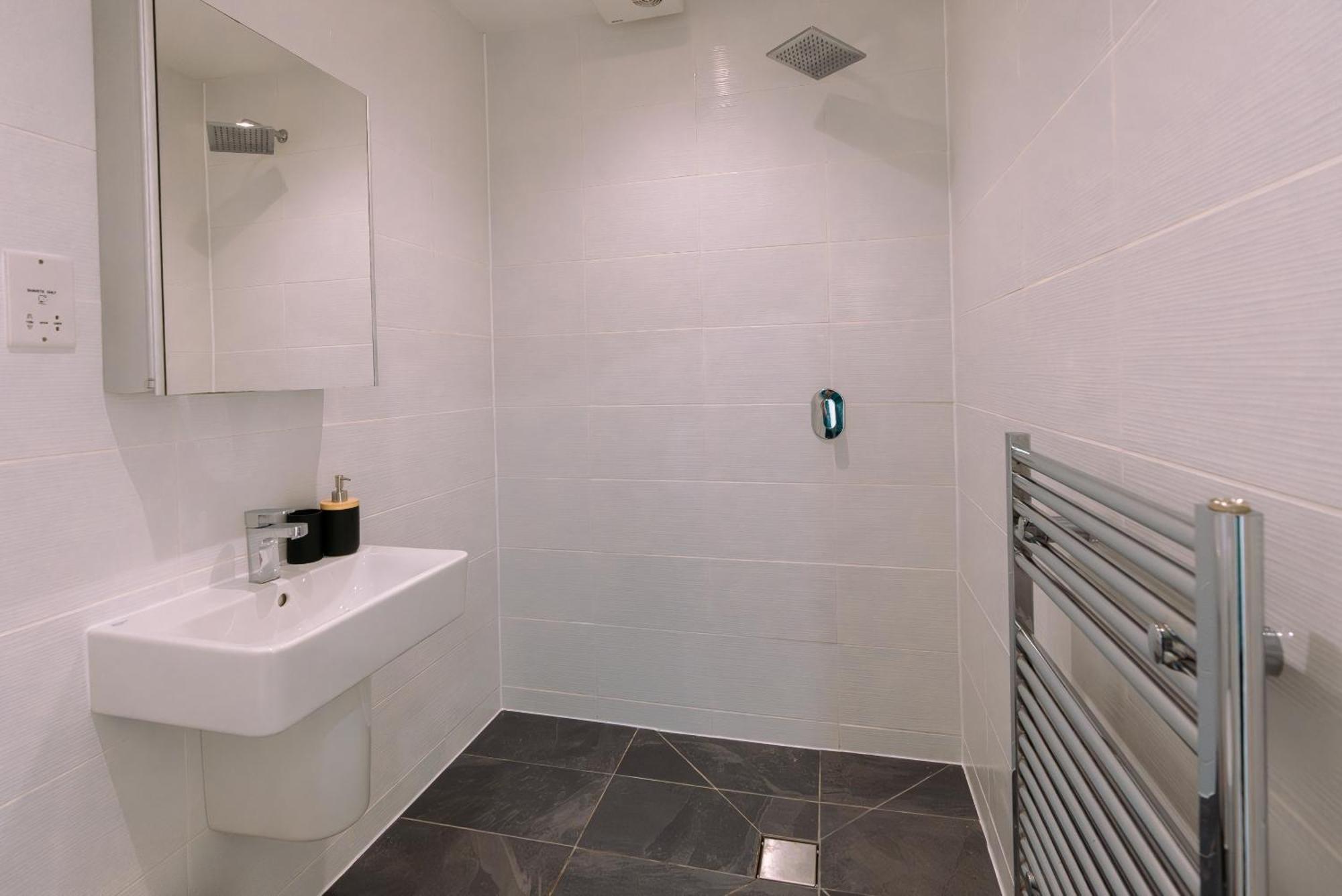 אקסטר Modern City Centre Apartment מראה חיצוני תמונה